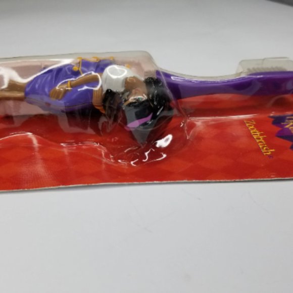 Vintage 1992 Disney's Hunchback of Notre Dame Esmerelda Toothbrush - Picture 5 of 7